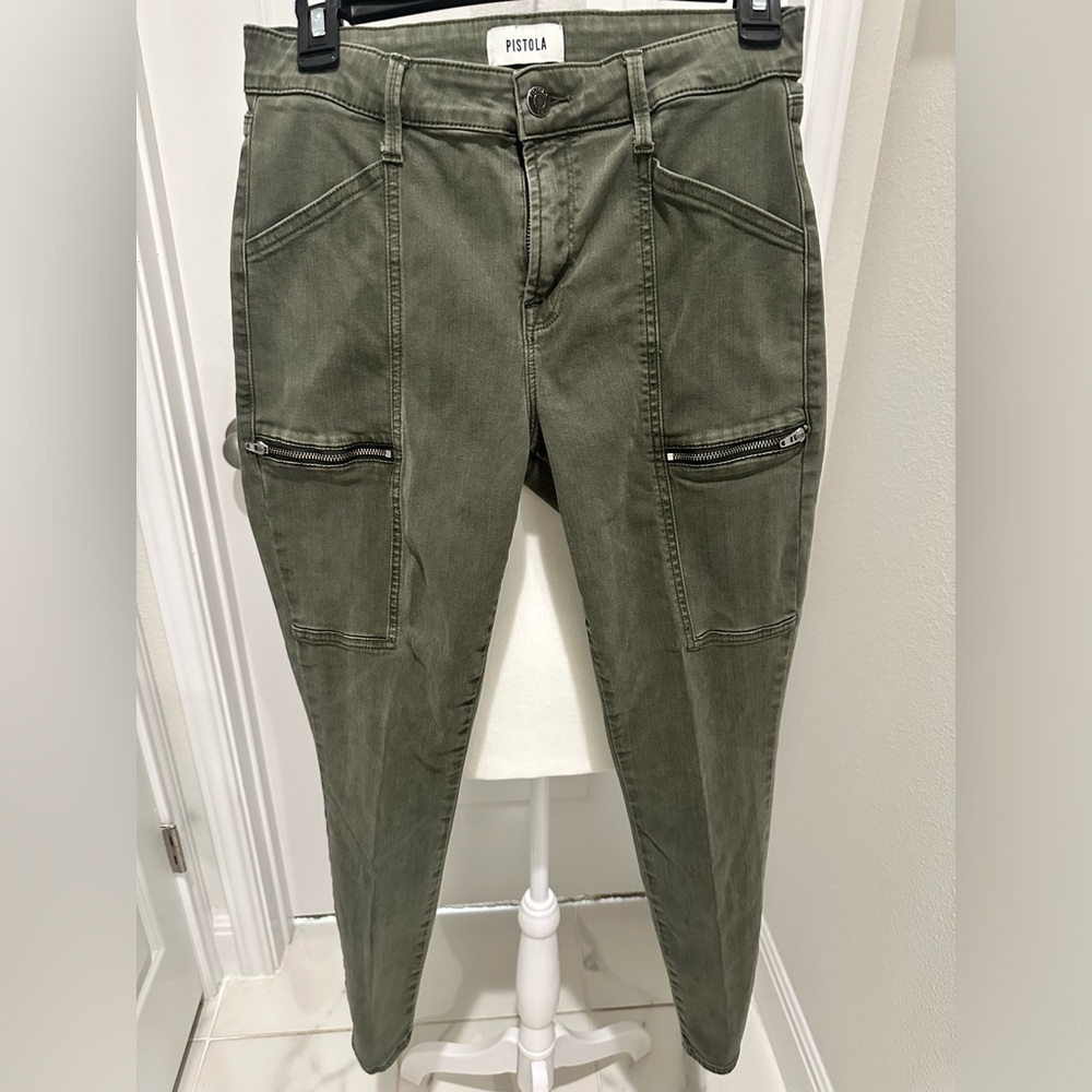 Pistols Army Green Skinny Cropped Pants.